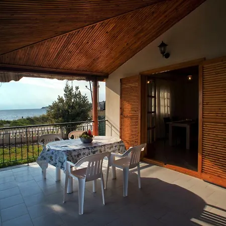 Halkidiki Seafront House Nea Kallikrateia