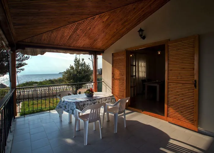 Halkidiki Seafront House Nea Kallikrateia