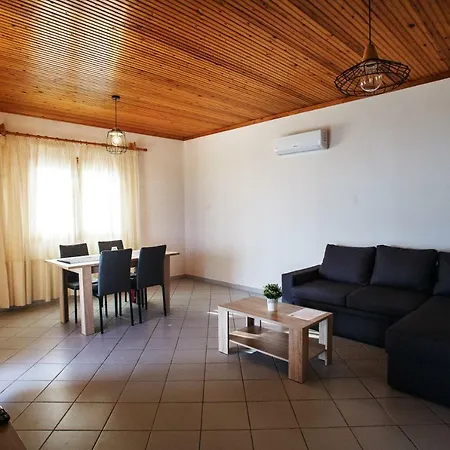 Halkidiki Seafront House *