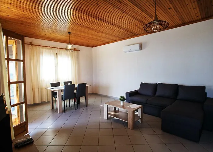 Halkidiki Seafront House *