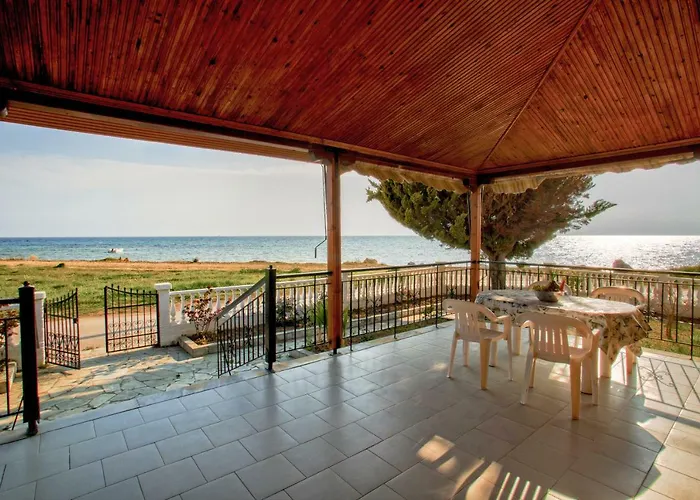 Halkidiki Seafront House Nea Kallikrateia